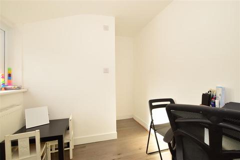 152 Upper Wickham Lane, Welling, DA16 3DX