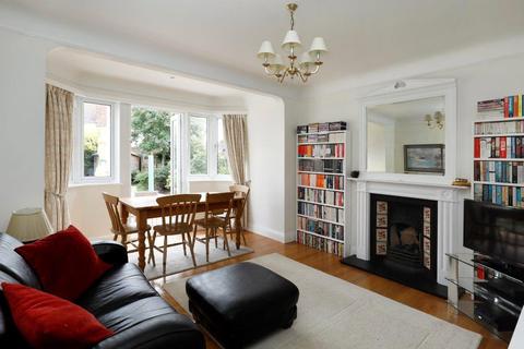 37 High Drive, New Malden, KT3 3UJ