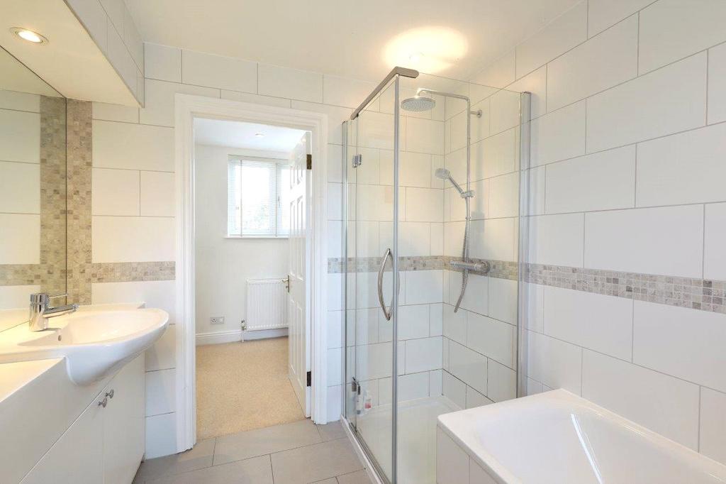 En Suite Bathroom