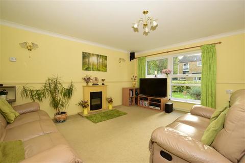 80 Penenden, New Ash Green, Longfield, DA3 8LS