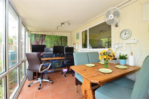 80 Penenden, New Ash Green, Longfield, DA3 8LS
