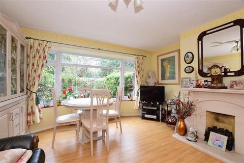 9 Markfield Gardens, London, E4 7NN