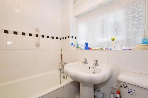 9 Markfield Gardens, London, E4 7NN