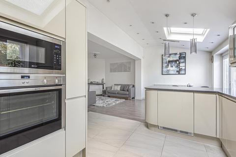 81 Brightside Avenue, Staines, TW18 1NF