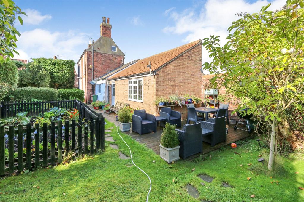 Fleetgate, BartonuponHumber, Lincolnshire, DN18 3 bed detached house