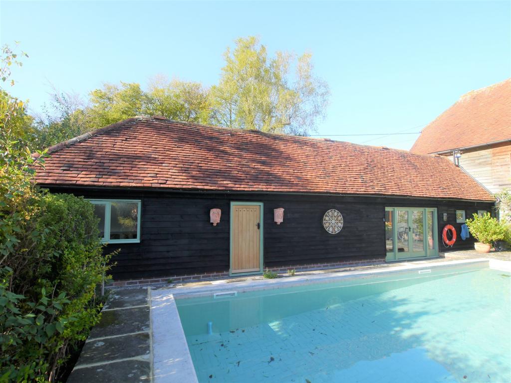 Hermongers Lane, Rudgwick, Horsham, RH12 1 bed flat £1,000 pcm (£231 pw)