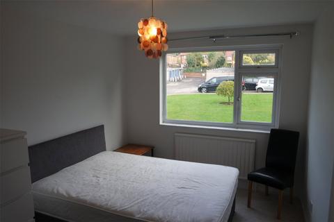 2 bedroom apartment to rent, Park Road, New Barnet, Barnet, EN4