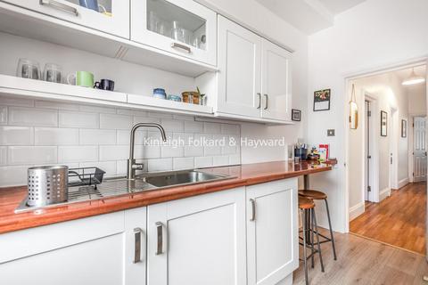 Flat 4, 50 Ringstead Road, London, SE6 2BP