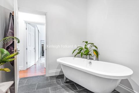 Flat 4, 50 Ringstead Road, London, SE6 2BP