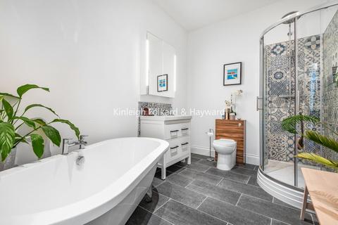 Flat 4, 50 Ringstead Road, London, SE6 2BP