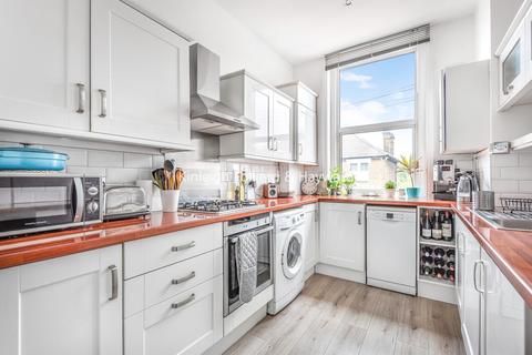 Flat 4, 50 Ringstead Road, London, SE6 2BP