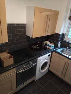 1 bedroom ground floor flat to rent, Vignoles Road, Romford,  RM7