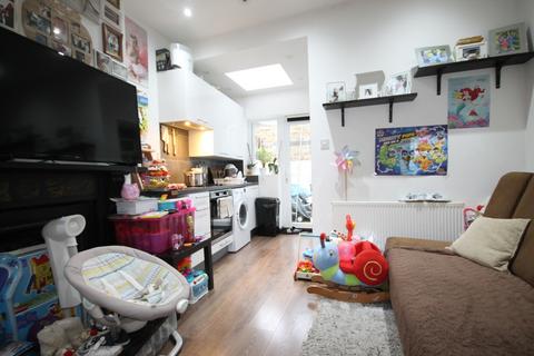 1 bedroom flat to rent, Raleigh Road, Harringey, N8