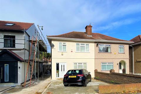 360 Balmoral Drive, Hayes, UB4 8DL