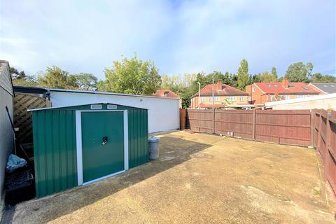 360 Balmoral Drive, Hayes, UB4 8DL