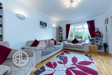 102 Icknield Way, Letchworth Garden City, SG6 4AW