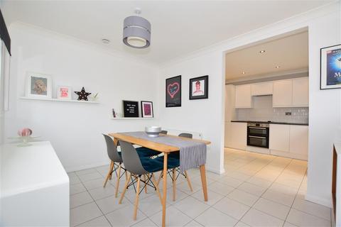 38 Cumberland Avenue, Broadstairs, CT10 1HU