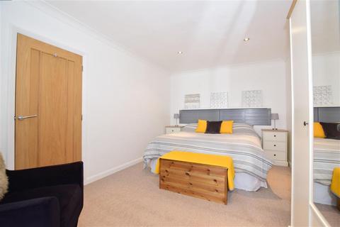 38 Cumberland Avenue, Broadstairs, CT10 1HU