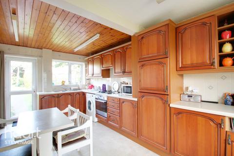 38 The Paddocks, Stevenage, SG2 9TX