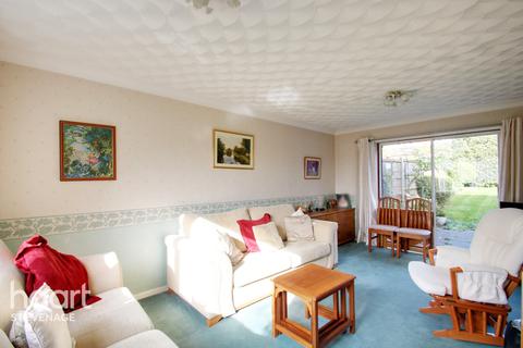 38 The Paddocks, Stevenage, SG2 9TX