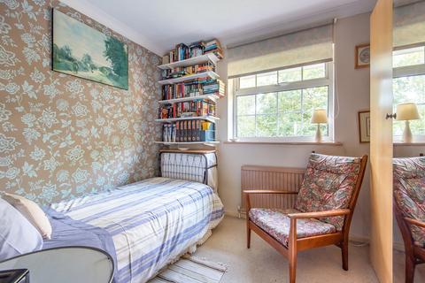 2 Brow Close, Storrington, Pulborough, RH20 4QE