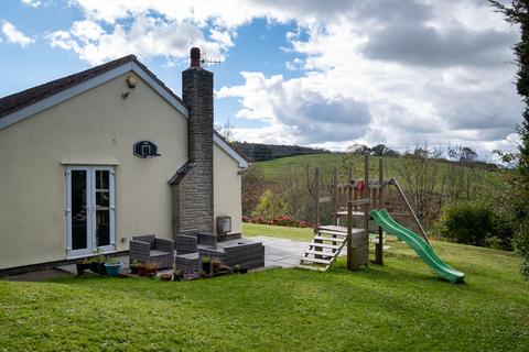 Hill View Cuck Hill, Shipham, Winscombe, BS25 1RD