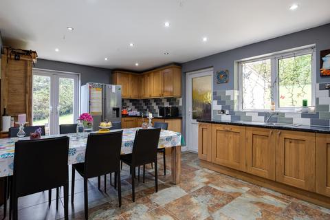Hill View Cuck Hill, Shipham, Winscombe, BS25 1RD