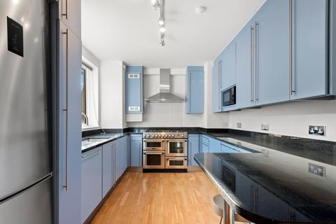 3 bedroom flat to rent, Chancellor House, Hyde Park Gate, Kensington, London