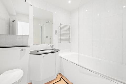 3 bedroom flat to rent, Chancellor House, Hyde Park Gate, Kensington, London
