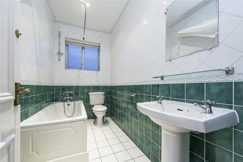 3 bedroom flat to rent, Canfield Gardens, South Hampstead, London