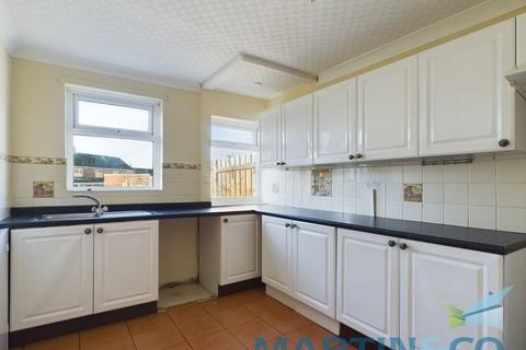 3 bedroom terraced house to rent, Lime Road, Guisborough