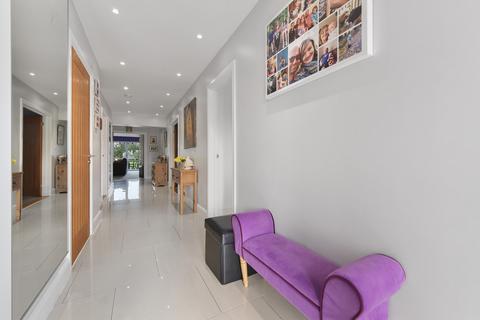 35 Feering Hill, Feering, Colchester, CO5 9PX