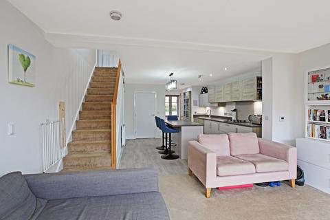 21 Harrison Close, Wakefield, WF1 3FE