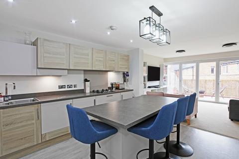 21 Harrison Close, Wakefield, WF1 3FE