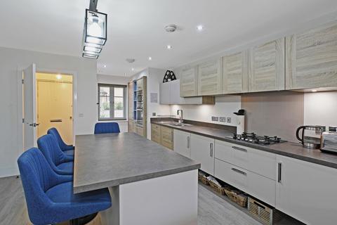 21 Harrison Close, Wakefield, WF1 3FE
