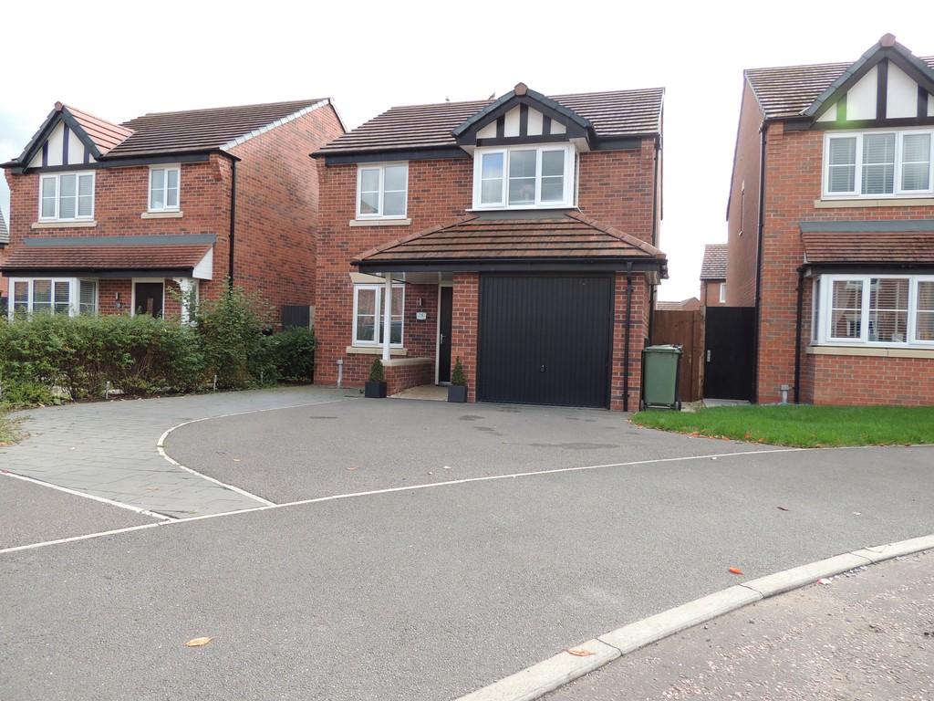 Clive Way, Middlewich 3 bed detached house £209,995