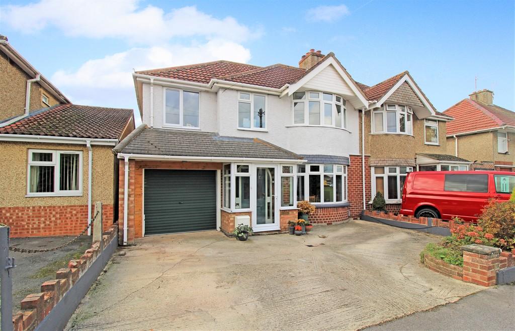 South View Avenue, Swindon 4 bed semidetached house £350,000