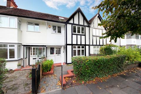 64 The Ridgeway, London, W3 8LR