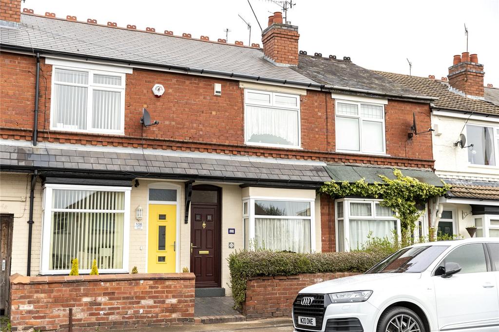 Road, Oldbury, West Midlands, B68 2 bed terraced house £150,000