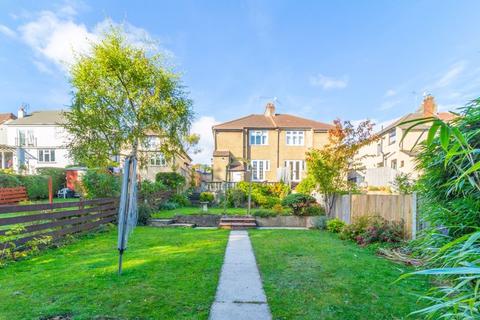 15 Mosslea Road, Whyteleafe, CR3 0DR