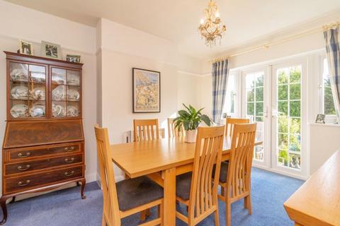 15 Mosslea Road, Whyteleafe, CR3 0DR