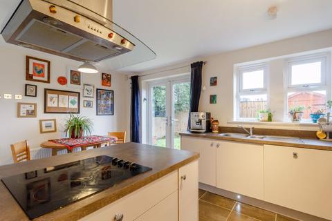 23 Maple Gardens, Leeds, LS6 1FL