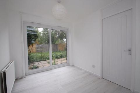 18 Fellowes Way, Hildenborough, Tonbridge, TN11 9DG
