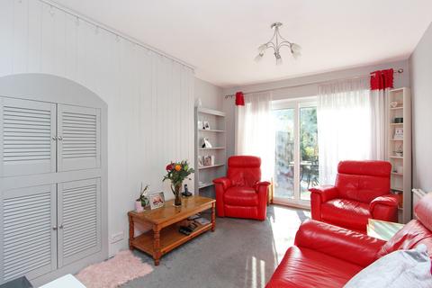 15 Wills Crescent, Whitton, Hounslow, TW3 2JA