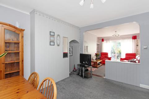 15 Wills Crescent, Whitton, Hounslow, TW3 2JA