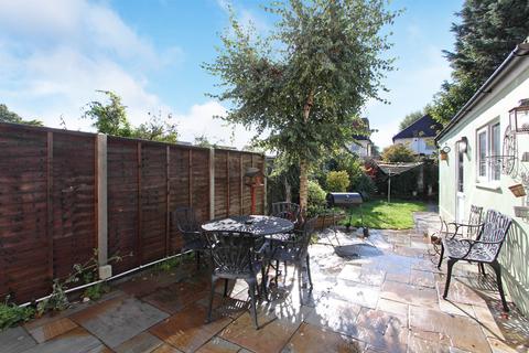 15 Wills Crescent, Whitton, Hounslow, TW3 2JA