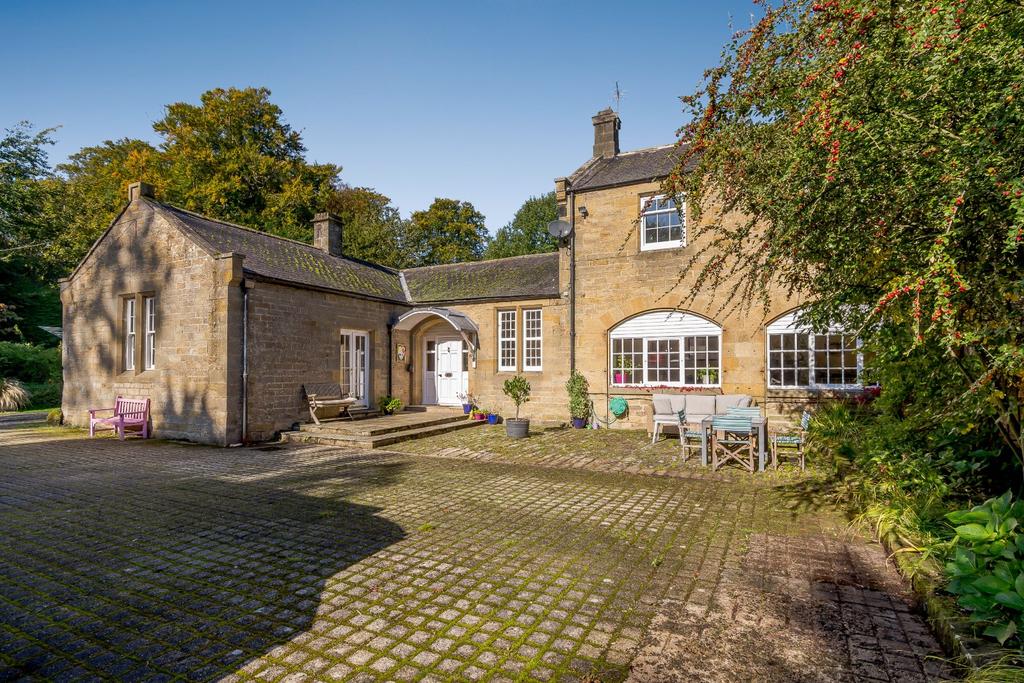 Hartburn, Morpeth 3 bed semidetached house £489,000