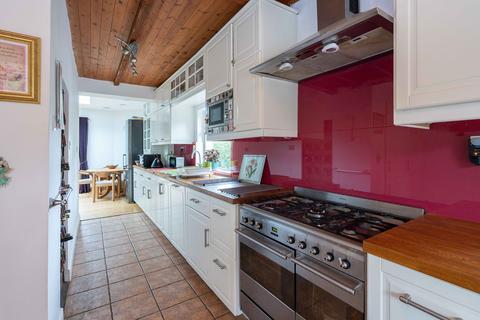 Ismanola Boxhill Road, Tadworth, KT20 7JT