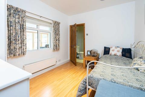Ismanola Boxhill Road, Tadworth, KT20 7JT