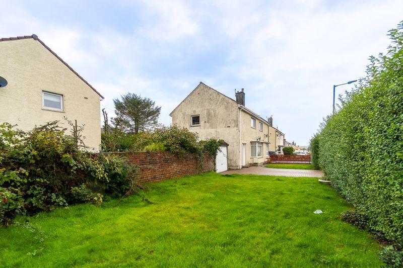 87 Hayhill, Ayr, KA8 0SJ 3 bed semidetached villa £129,950